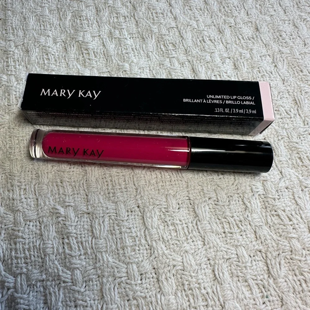 New In Box Mary Kay Unlimited Lip‎ Gloss Pink Fusion Full Size
